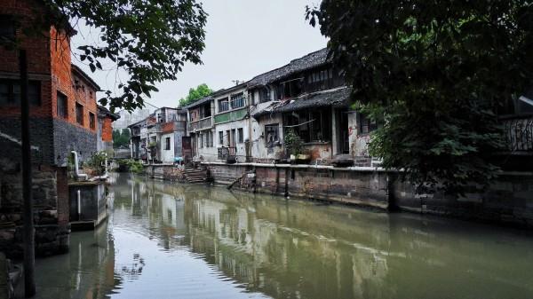 苹果首款头显预售火爆，华如科技、易天股份股价大幅拉升， 谁是相关概念股？